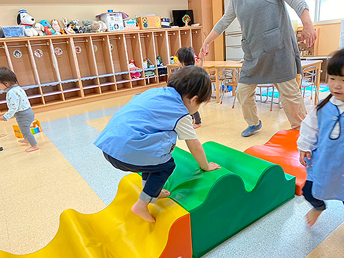 室内でも手足をしっかり使う運動